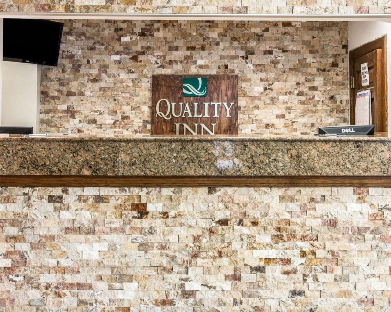 Quality Inn Southfield Exteriör bild